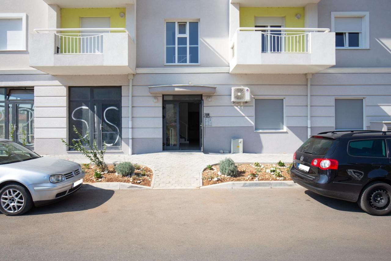 מוסטר Apartmani Dolina Sunca מראה חיצוני תמונה