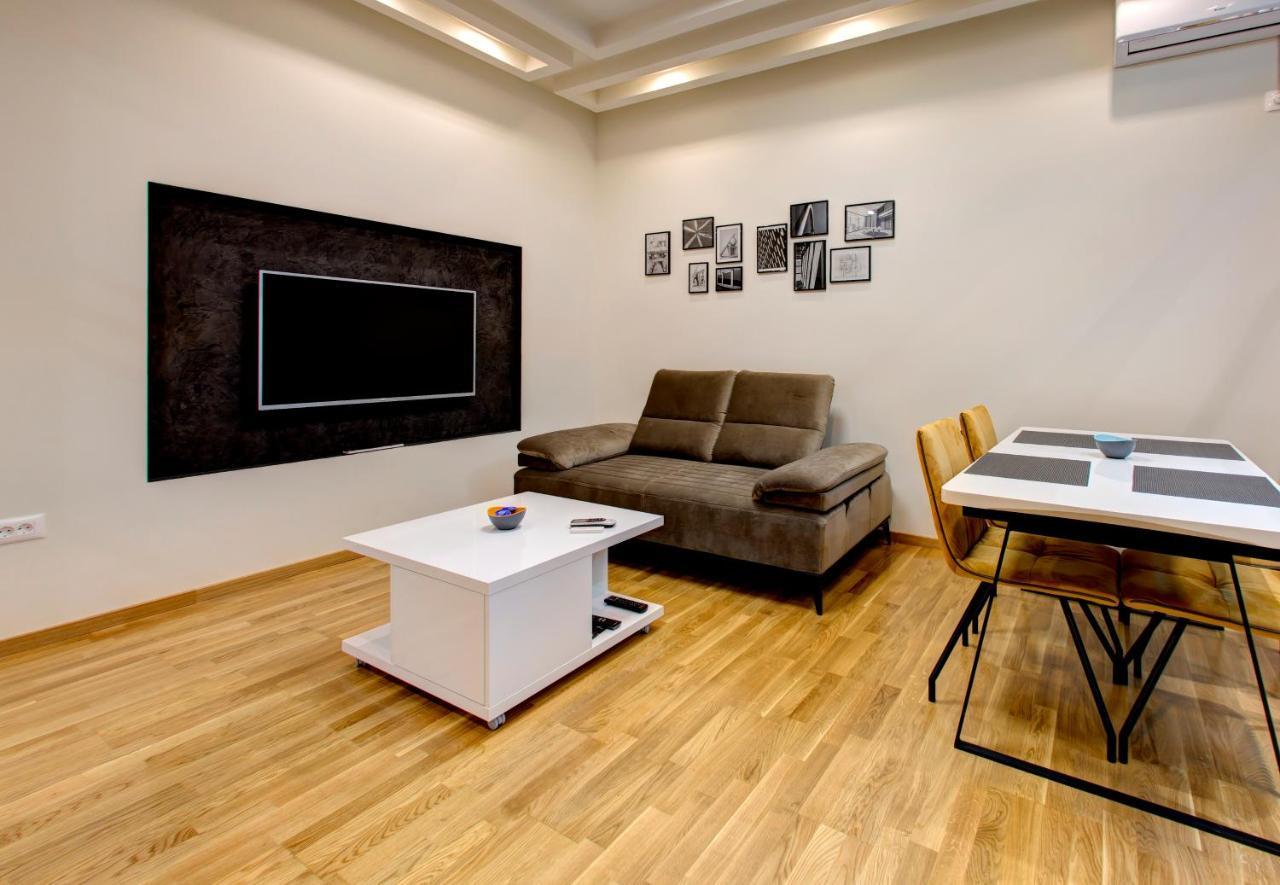 מוסטר Apartmani Dolina Sunca מראה חיצוני תמונה